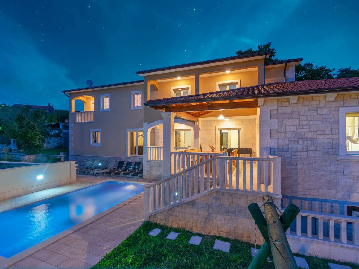 Villa Coridigo | Panoramic Views and Privacy