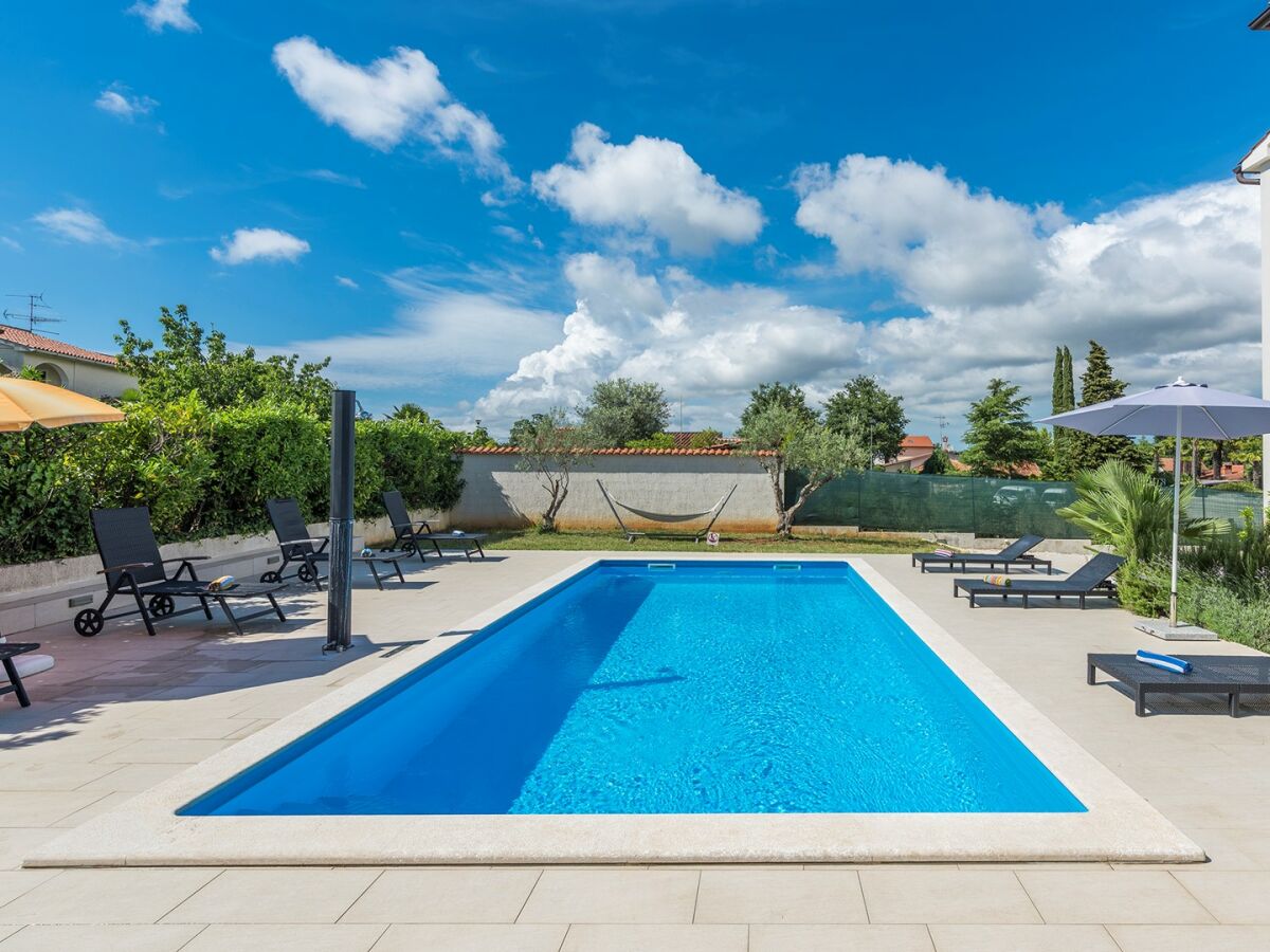 Apartment Apart Residence Leko - Apartment No.3 with Balcony and Shared Pool - Outdoor photo 2