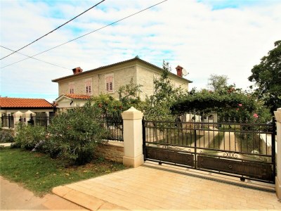 Apartment - Apartment  Marija Kastelir with Balcony and Garden View in Kastelir - Apartment