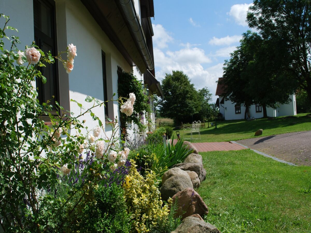 Cottage Landhaus mit Schwimmbad in Dargun - Outdoor photo 5