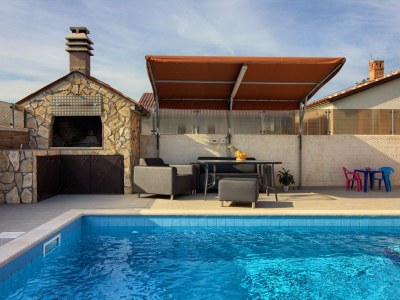 Villa Loborika mit privatem Pool in der Nähe Pula - Outdoor photo 6