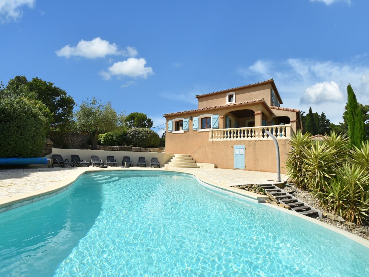 Villa Luxuriöse Villa in Montbrun