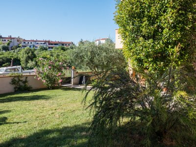 Holiday apartment OLIVE mit  eigenem Garten 150m vom Strand bei Pula - Outdoor photo 17