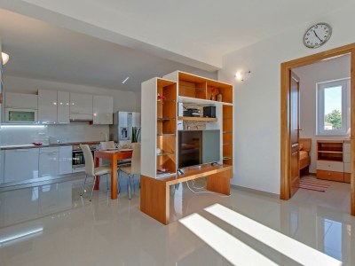 Holiday apartment CLAIRE with large heated pool 50m2 and sea view - Features photo 19