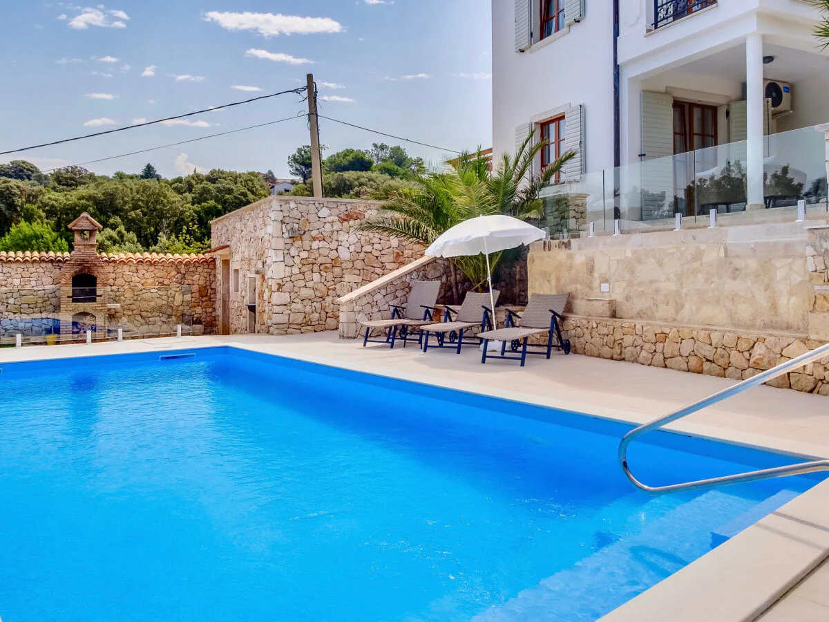 Villa Valerie with pool and sea view near beach
