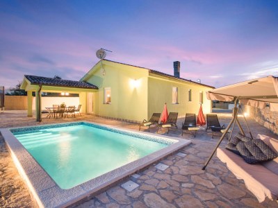 Holiday house Villa Nora in Bale - Holiday house