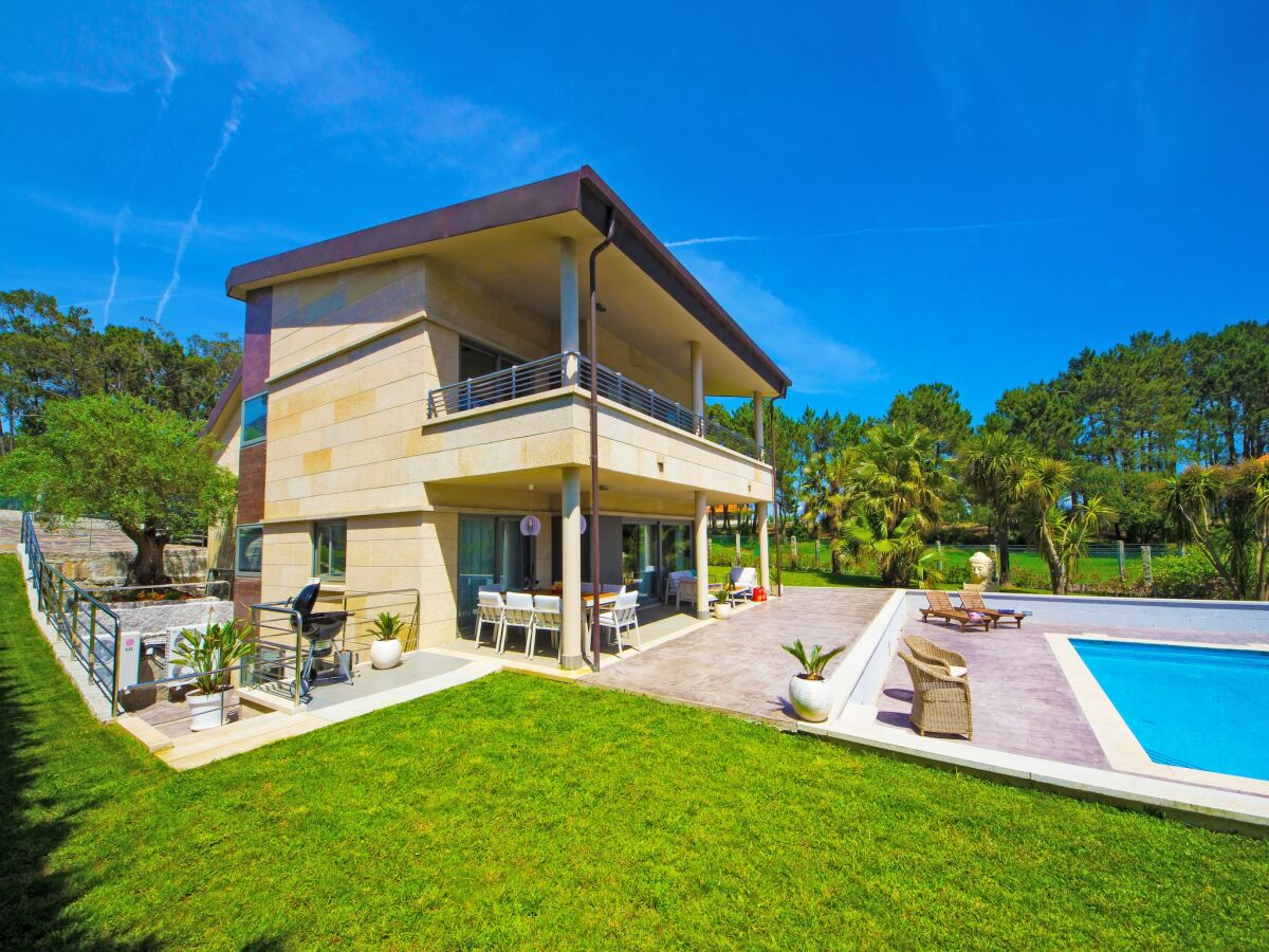 Holiday house Villa in Sanxenxo with Sea View & Pool