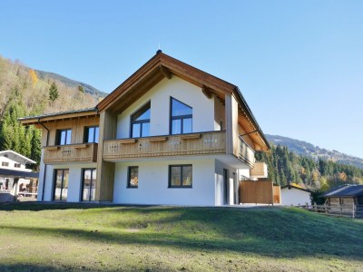 Chalet Chalet in Saalbach near Ski Lift and Sauna - Outdoor photo 3