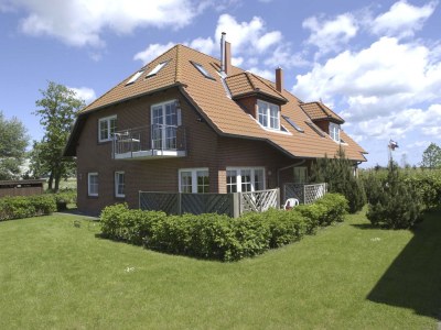 Holiday apartment Top floor apartment by the golf course 1 - Outdoor photo 2