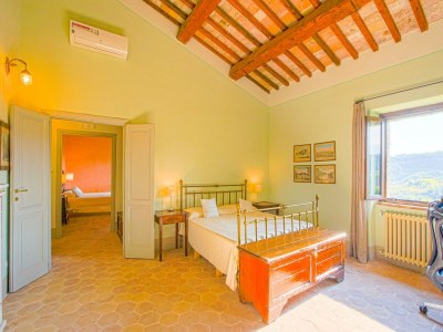 Villa Villa in Orvieto with Infinity Pool & Views - Features photo 17