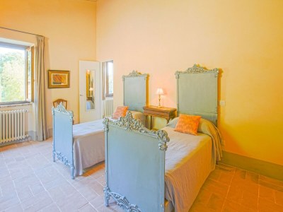 Villa Villa in Orvieto with Infinity Pool & Views - Features photo 30