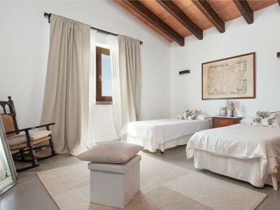 Villa Bellpuig 4 - Features photo 40