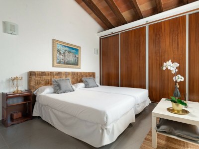 Villa Bellpuig 4 - Features photo 43