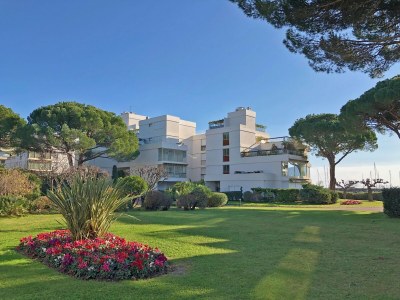 Apartment Apartment in Mandelieu am Mittelmeerstrand - Outdoor photo 3