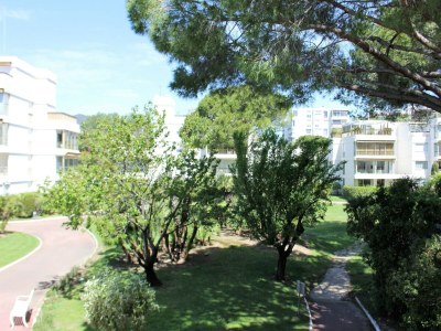 Apartment Apartment in Mandelieu am Mittelmeerstrand - Outdoor photo 6