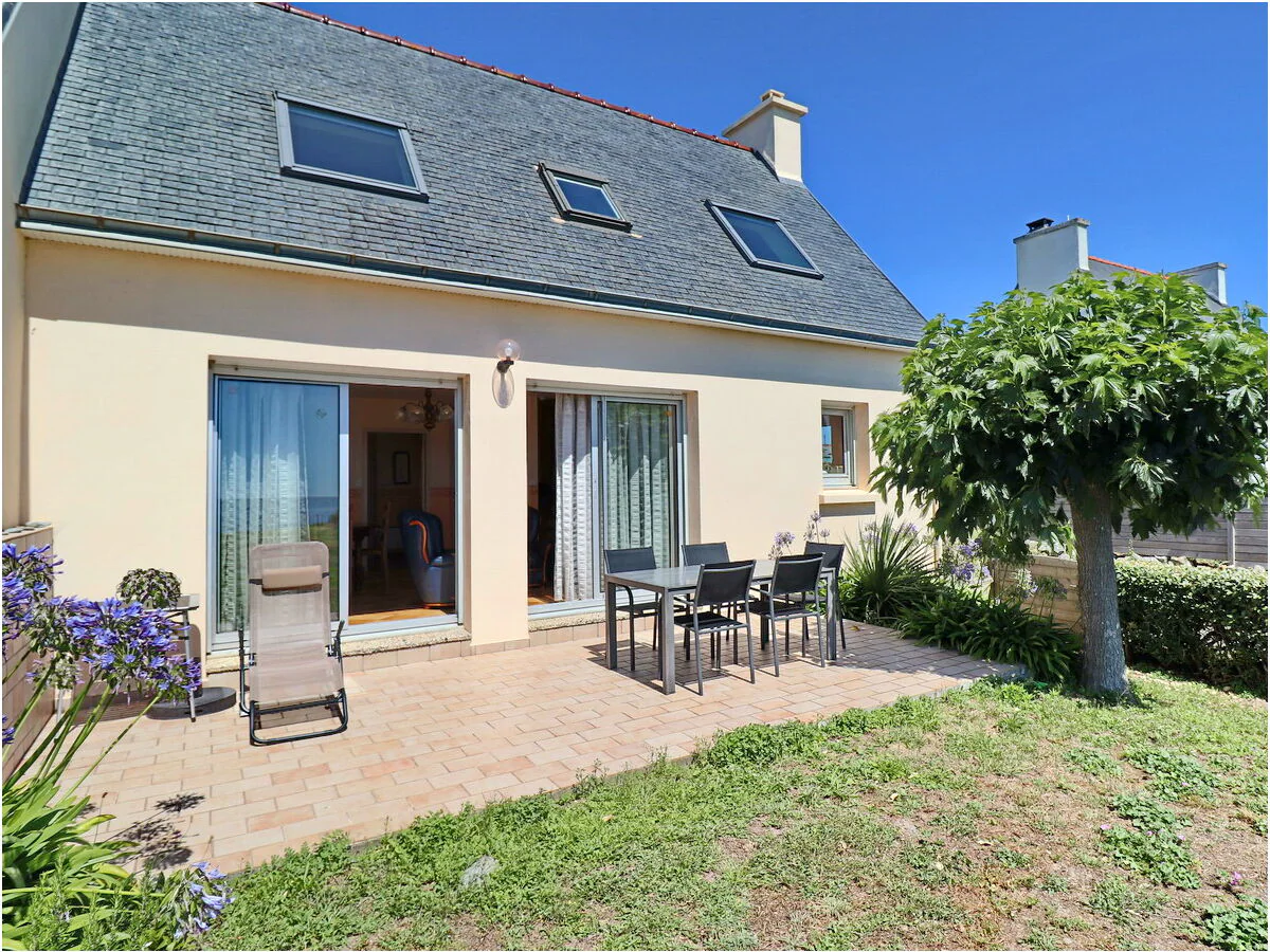 Holiday house 605-VIlla ocean. The Atlantic at the end of the garden