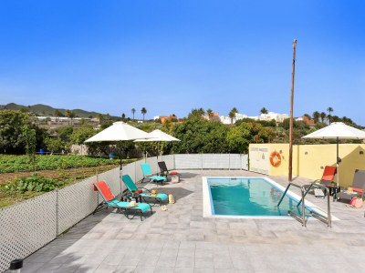 Villa Holiday Home in Ingenio with Private Pool - Outdoor photo 4