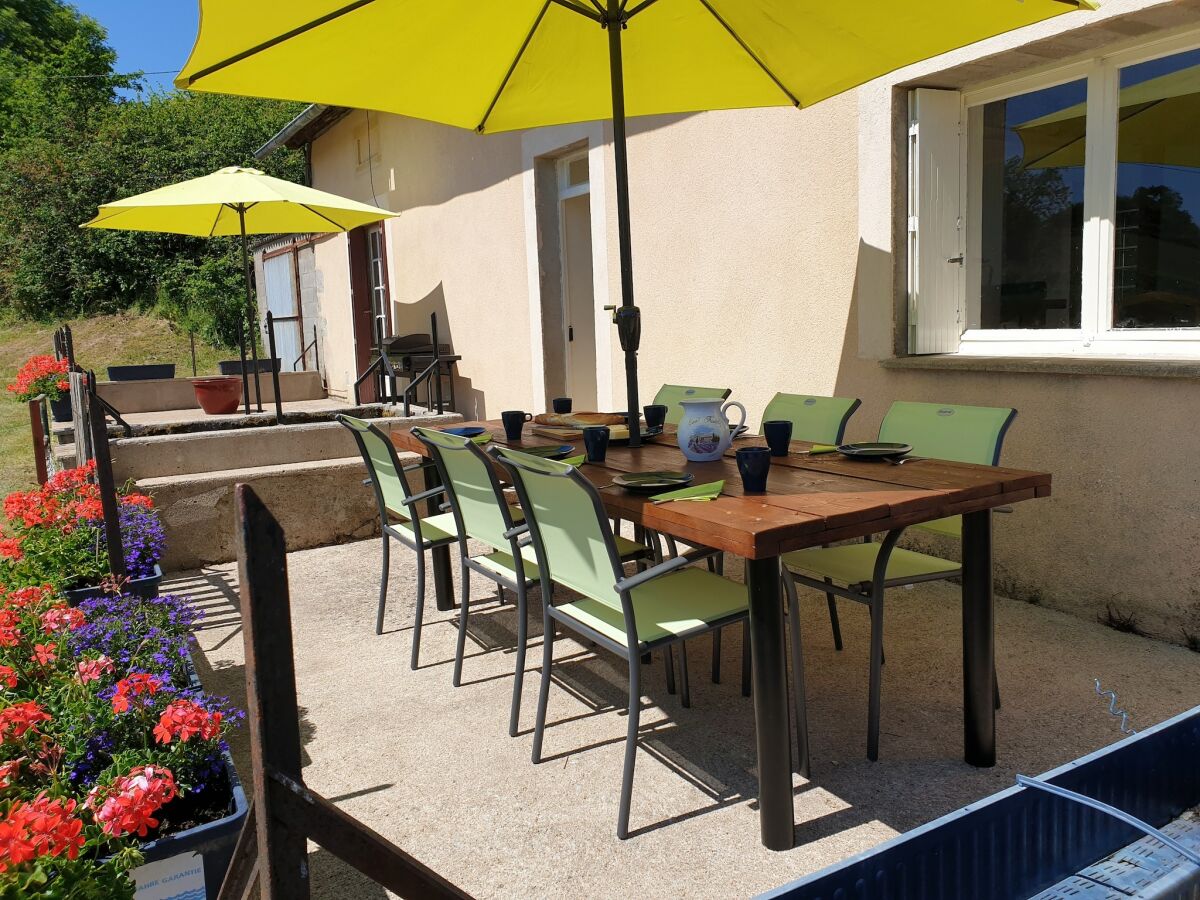 Holiday house Holiday Home in Grury with Pool & Garden