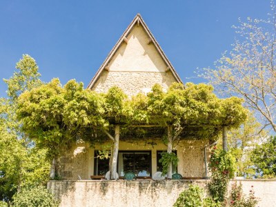 Farmhouse Magnificent holiday home with pool in Thenon - Outdoor photo 9