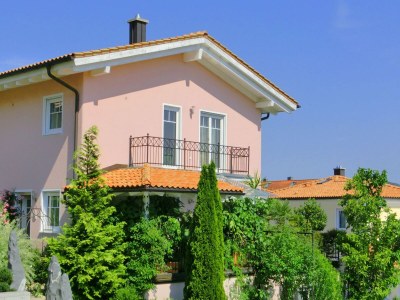 Holiday house Charmante Wohnung mit Terrasse in Deggendorf - Outdoor photo 4