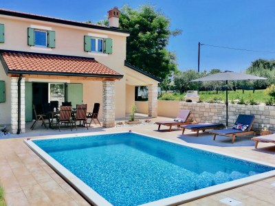 Villa MAËLLE with Pool near Umag in Umag - Villa
