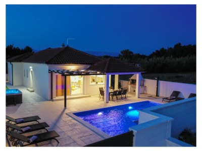 Villa Villa Sabun Luxury villa with pool, Jacuzzi - Outdoor photo 6