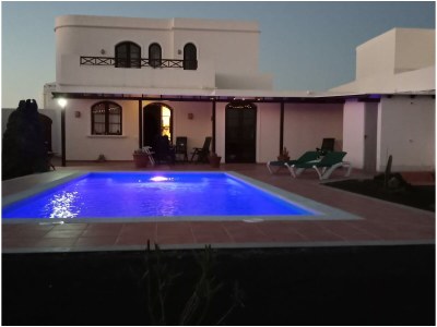 Holiday house House with sea view - Outdoor photo 2