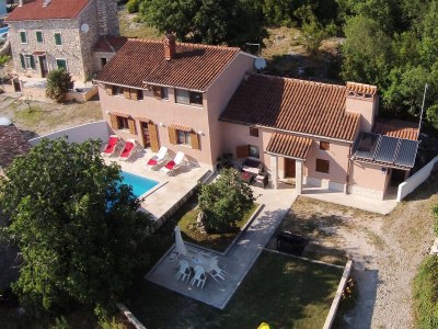 Villa Palazzina Burjaki, Trget in Raša - Villa