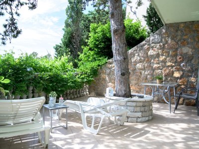 Holiday apartment Carlo - Top 3 in Karlobag - Holiday apartment