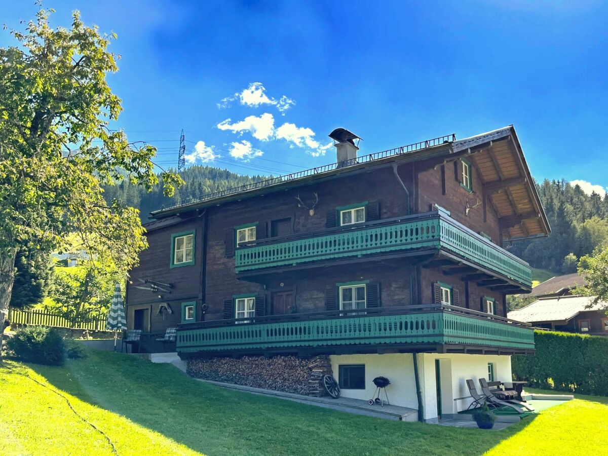 Chalet Chalet Bamberg near Ski Lift & Slope