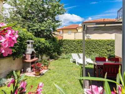 Holiday apartment KIM with private garden near beach near Pula - Outdoor photo 3