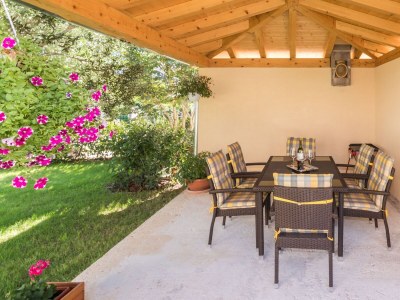 Holiday apartment KIM with private garden near beach near Pula - Outdoor photo 4