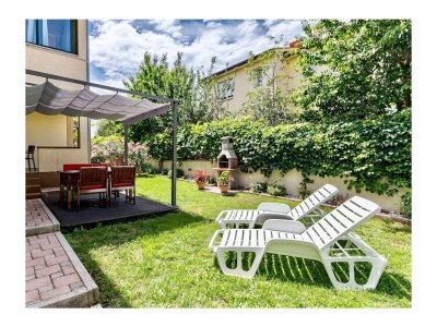 Holiday apartment KIM with private garden near beach near Pula - Outdoor photo 10