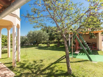 Holiday apartment KIM with private garden near beach near Pula - Outdoor photo 15