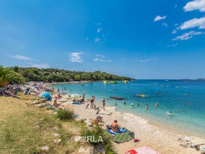 Holiday apartment KIM with private garden near beach near Pula - Environment photo 29