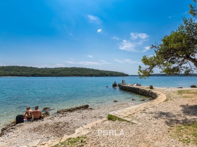 Holiday apartment KIM with private garden near beach near Pula - Environment photo 32