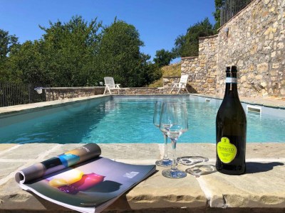 Holiday house Stylish vacation home with private pool - Outdoor photo 5