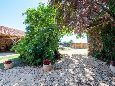 Holiday house Tranquil Escape in Loubejac - Outdoor photo 6