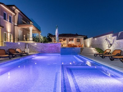 Villa Istra Kamen in Valtura - Villa