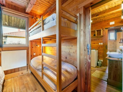 Chalet Chalet in Harreberg with Garden Views - Features photo 30