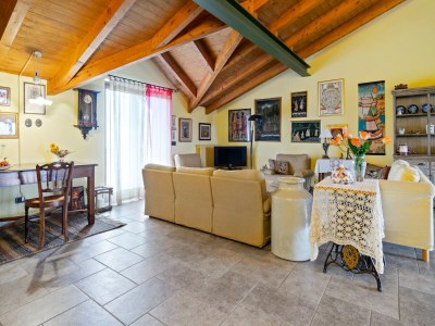 Apartment Belvilla by OYO Secluded Apartment with Balcony - Features photo 25