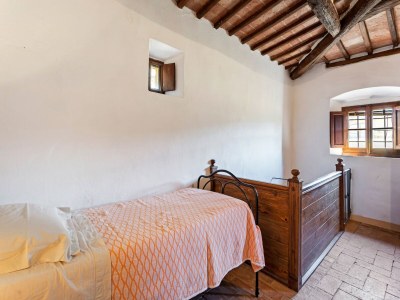 Holiday house Elegant 2-Bedroom Holiday Home in Tuscan. - Features photo 28