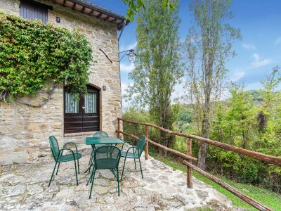 Holiday house Apartment with swimming pool near the forest in Nocera Umbra - Holiday house