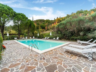 Holiday house Apartment with swimming pool near the forest - Outdoor photo 6