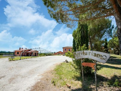 Holiday house Apartment in Castiglione near Lake Trasimeno - Outdoor photo 11