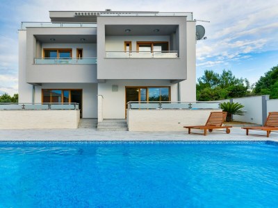 Villa New Villa with pool and roof terrace - Outdoor photo 3