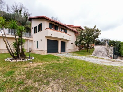 Villa Villa in San Mango mit Pool und Whirlpool - Outdoor photo 4