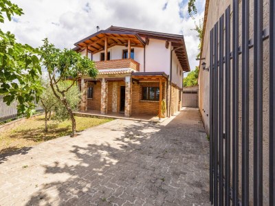 Chalet Chalet in Motta Santa Lucia im Grünen - Chalet