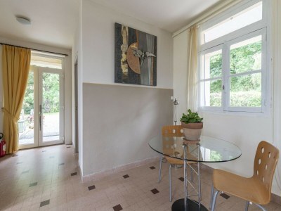 Holiday house Burgundy Poolside Getaway - Features photo 28