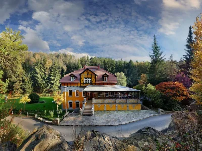 Villa Villa Rotschoenberg im Tal der Freiberger Mulde in Silver Ore Mountains - Villa
